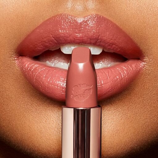 Hot Lips 2 – VERLIEBT IN OLIVIA