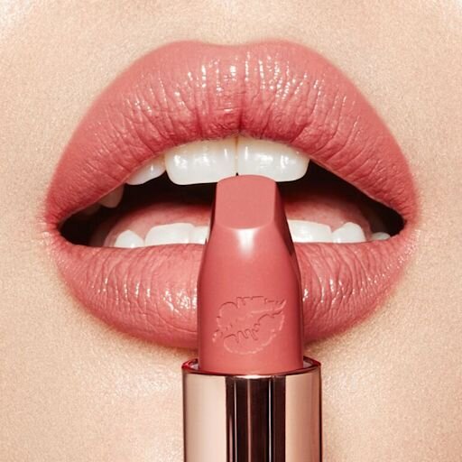 Hot Lips 2 – VERLIEBT IN OLIVIA